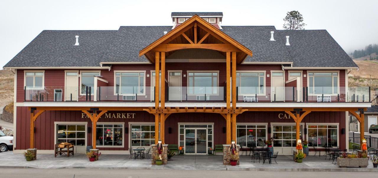 Hillcrest Farm Market B&B Kelowna Exterior photo